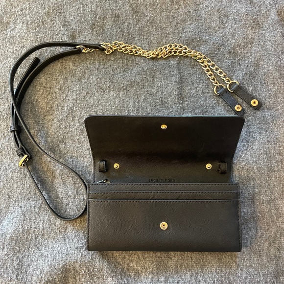 MICHAEL MICHAEL KORS Jet Set Medium Saffiano Leather 2-in-1 Convertible Bag - Picture 2 of 9